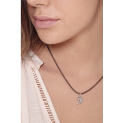 Dolphin pendant in 18k white gold 2