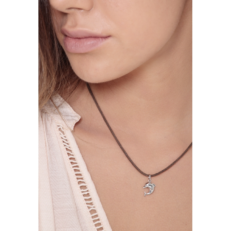 Dolphin pendant in 18k white gold