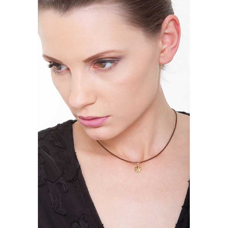 18k yellow gold rounded flower pendant