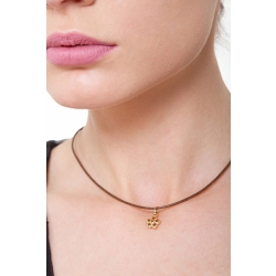 18k yellow gold rounded flower pendant 2