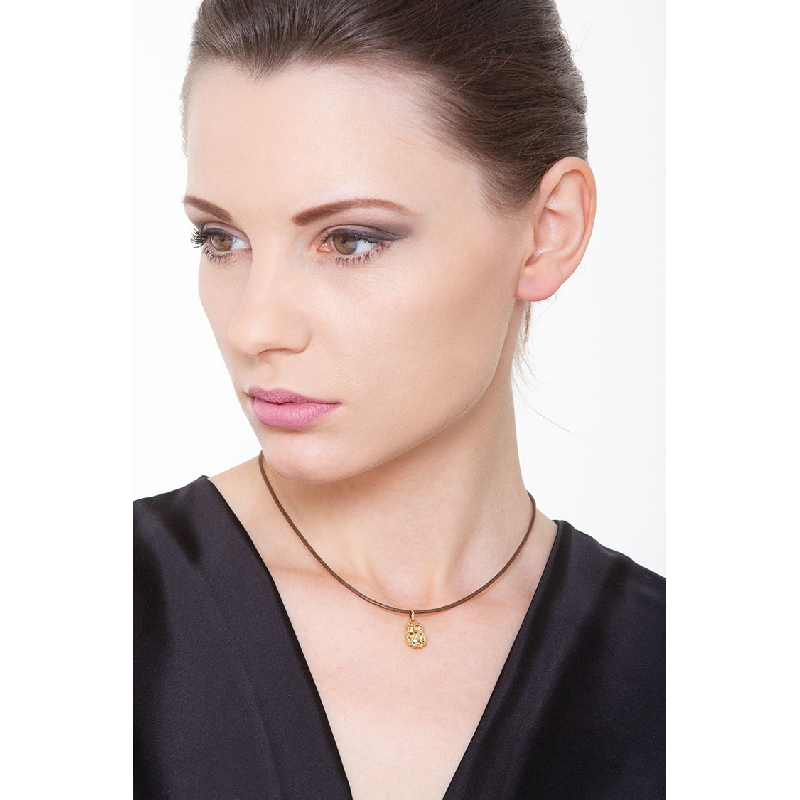 18k yellow gold owl pendant