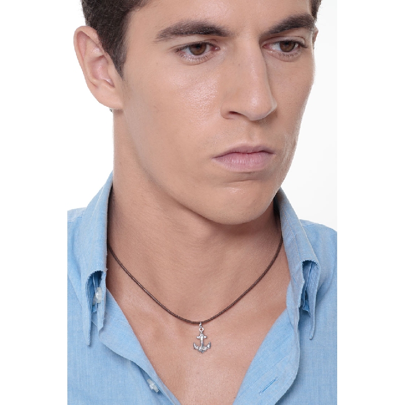 Anchor pendant in 18k white gold