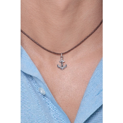 Anchor pendant in 18k white gold