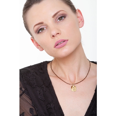  Virgin Mary celestial image in 18k yellow gold