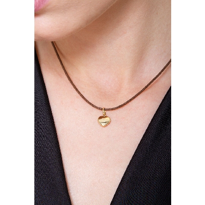 Flat heart pendant in 18k yellow gold