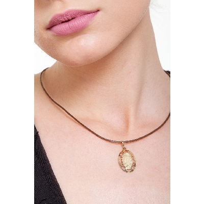 Medaglia sacra Madonna con bimbo in oro giallo 18k.