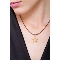 Yellow gold 18k diamond cut star pendant  2