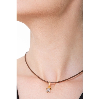 18k yellow gold child pendant with cubic zirconia