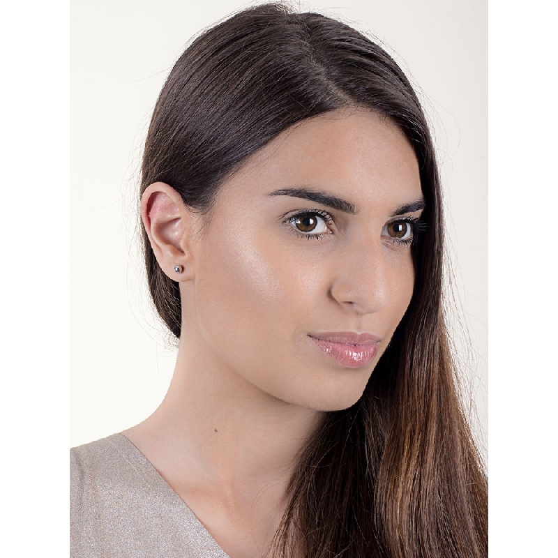 Earrings in white gold 18k, 5 mm