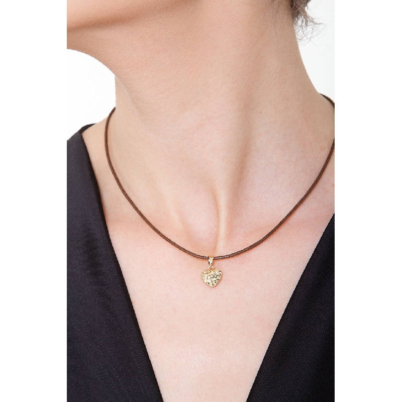 Diamond cut heart pendant in 18k yellow gold