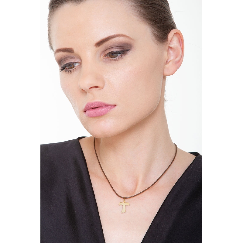 18k yellow gold Tao cross pendant